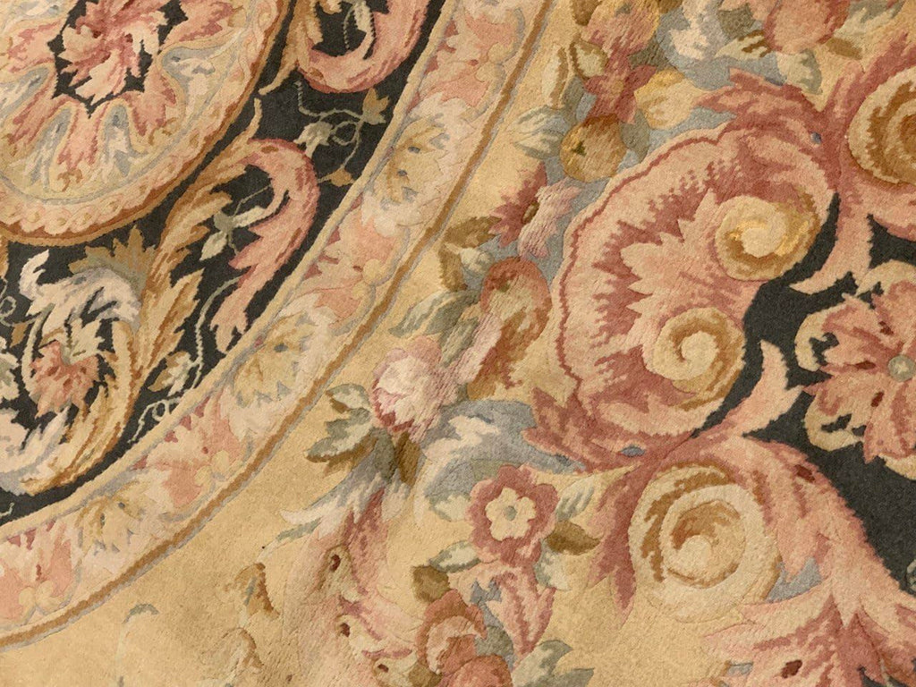 Fine Hand Knotted Savonnerie Rug 8' X 10'